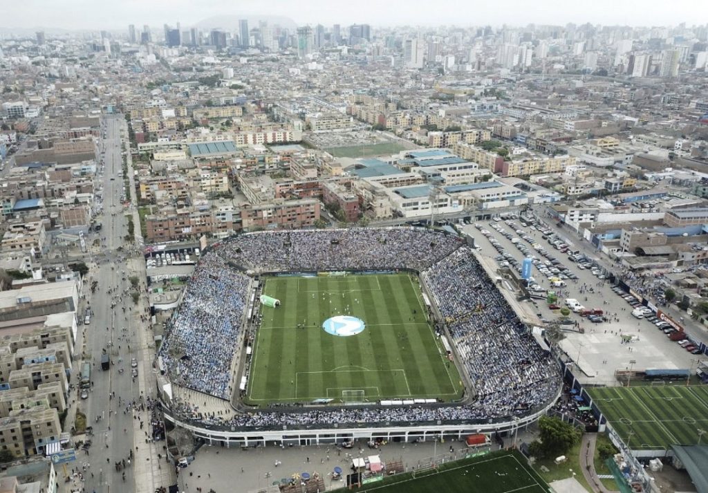 Foto sobre: LA U SIGUE CON RACHA Y ALIANZA PIERDE