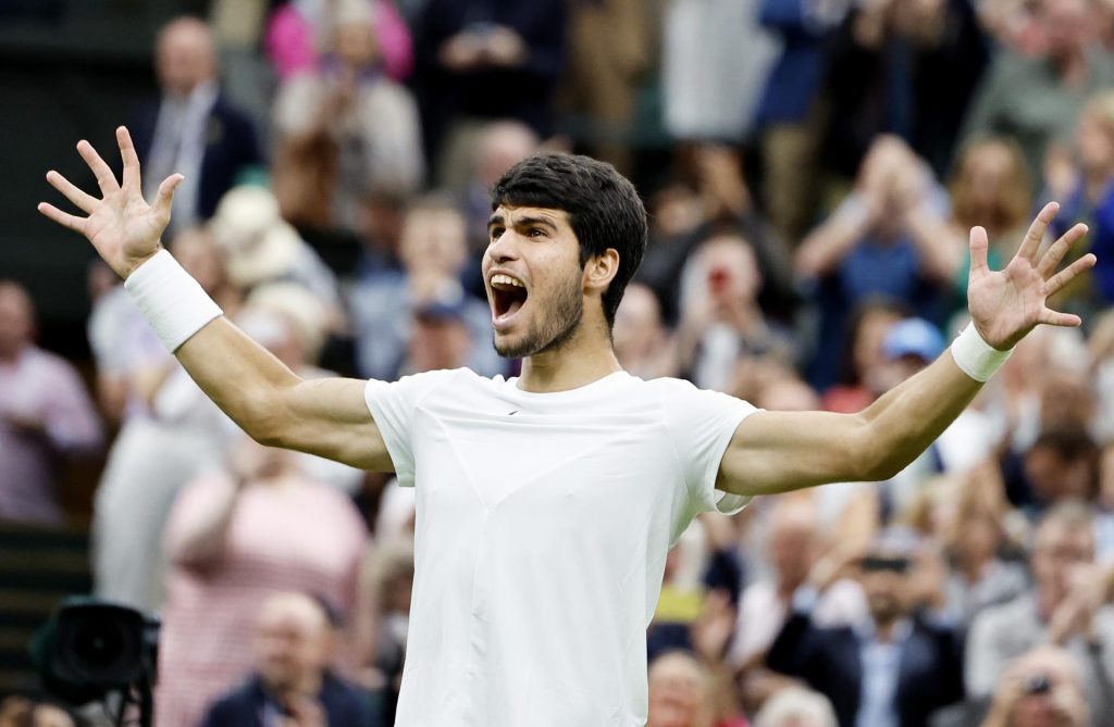 Foto sobre: WIMBLEDON: ALCARAZ SE VA A LA FINAL CON DJOKOVIC