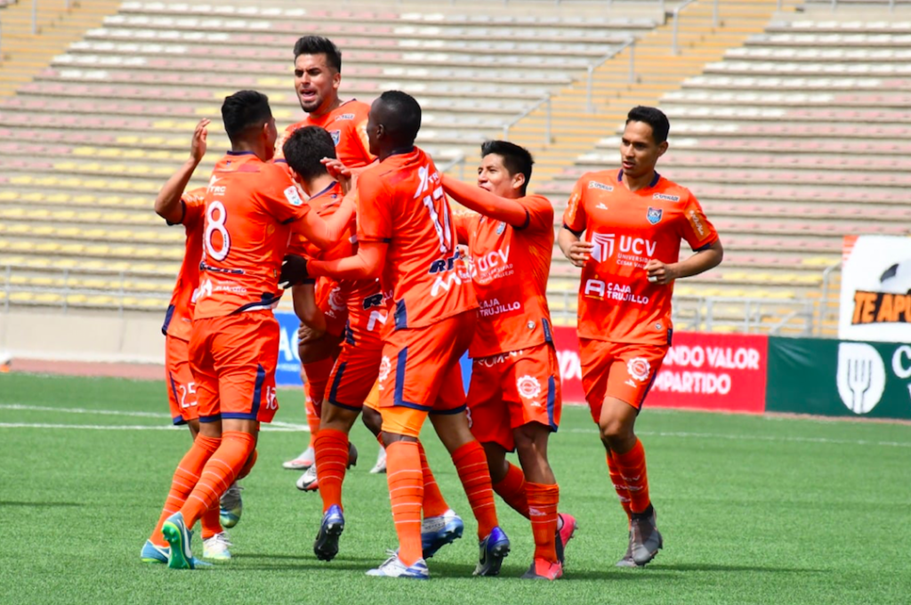 Foto sobre: EL CLUB DE LOS JUEVES: DEPORTIVO UNIVERSIDAD CÉSAR VALLEJO