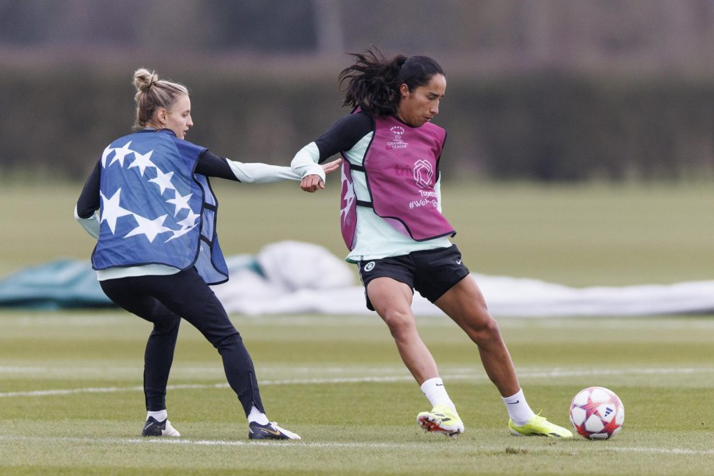 Foto sobre: LA COLOMBIANA MAYRA RAMÍREZ ULTIMA SU DEBUT CON EL CHELSEA